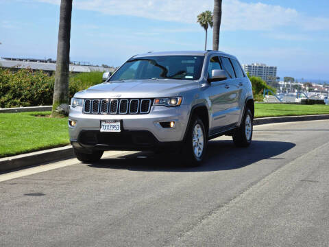 2017 Jeep Grand Cherokee Laredo 4WD photo