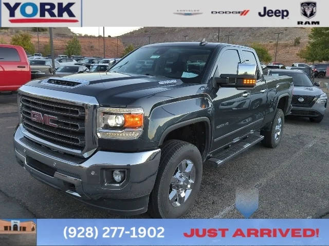 2017 GMC Sierra 2500HD SLT 4WD photo