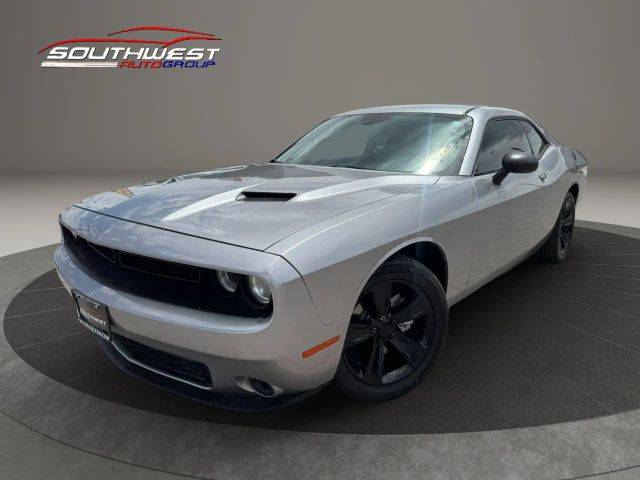 2016 Dodge Challenger SXT RWD photo