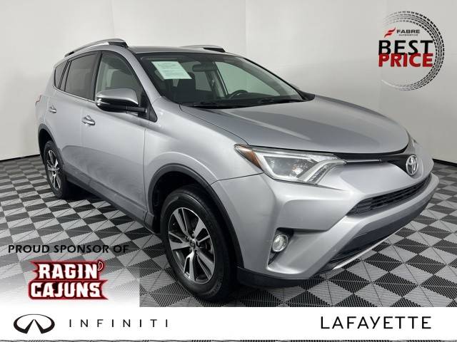 2016 Toyota RAV4 XLE FWD photo