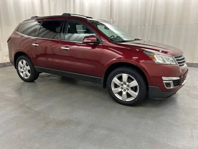 2017 Chevrolet Traverse LT FWD photo