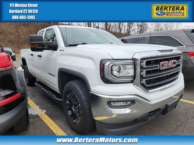 2017 GMC Sierra 1500 SLE 4WD photo