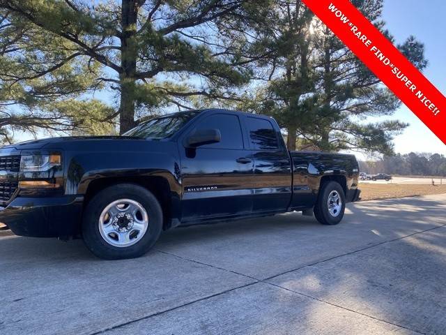 2017 Chevrolet Silverado 1500 Custom RWD photo