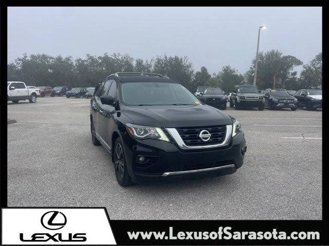 2017 Nissan Pathfinder Platinum FWD photo