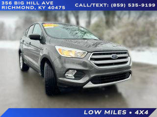 2017 Ford Escape SE 4WD photo