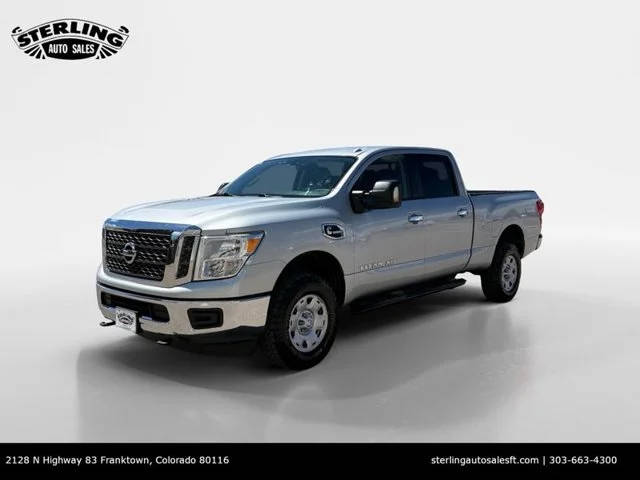 2017 Nissan Titan XD SV 4WD photo