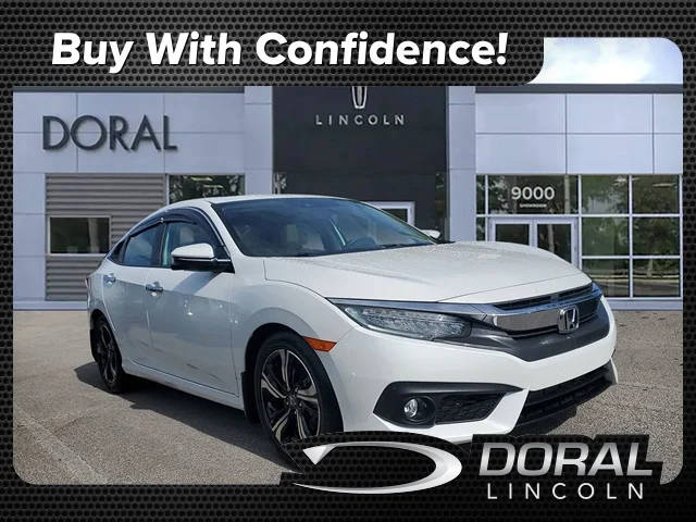 2017 Honda Civic Touring FWD photo