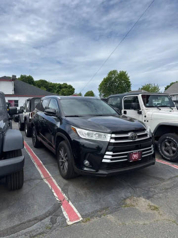 2017 Toyota Highlander XLE AWD photo