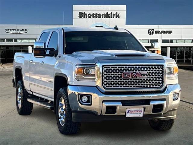 2017 GMC Sierra 2500HD SLT 4WD photo