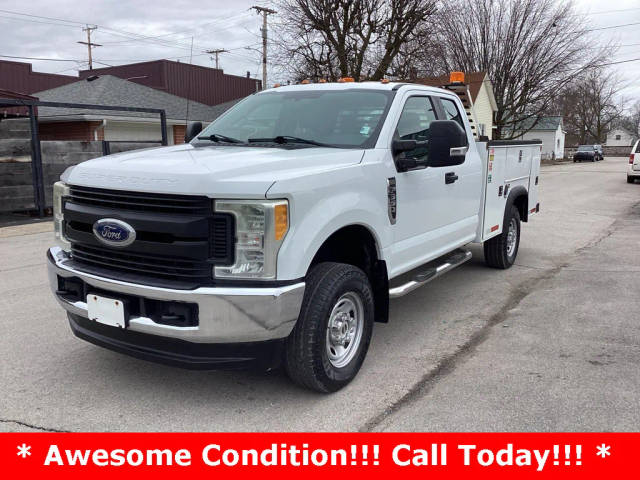 2017 Ford F-350 Super Duty XL 4WD photo