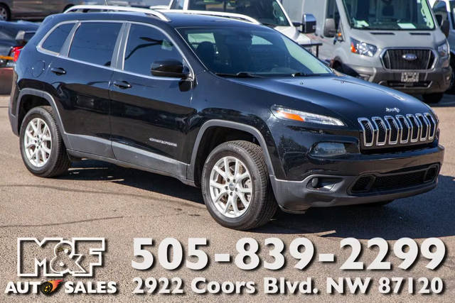 2017 Jeep Cherokee Latitude FWD photo