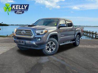 2017 Toyota Tacoma TRD Sport 4WD photo