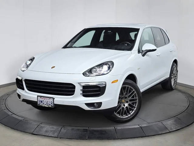 2017 Porsche Cayenne S E-Hybrid Platinum Edition AWD photo