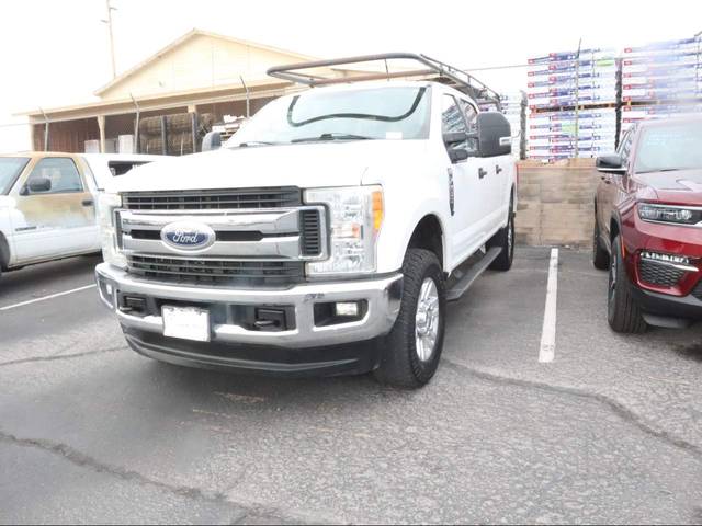 2017 Ford F-250 Super Duty XLT 4WD photo