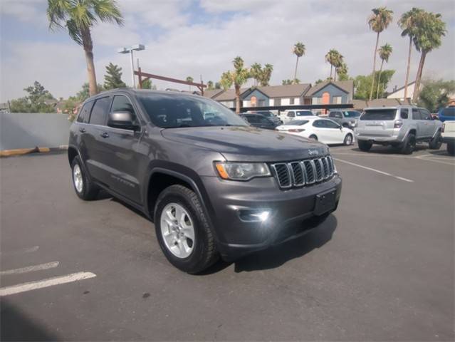 2017 Jeep Grand Cherokee Laredo RWD photo