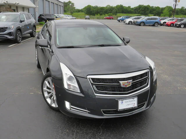 2016 Cadillac XTS Luxury Collection FWD photo