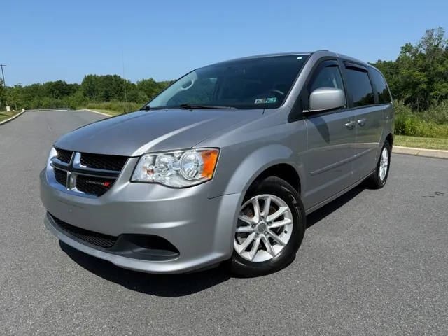 2016 Dodge Grand Caravan SXT FWD photo
