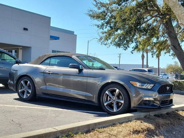 2016 Ford Mustang V6 RWD photo