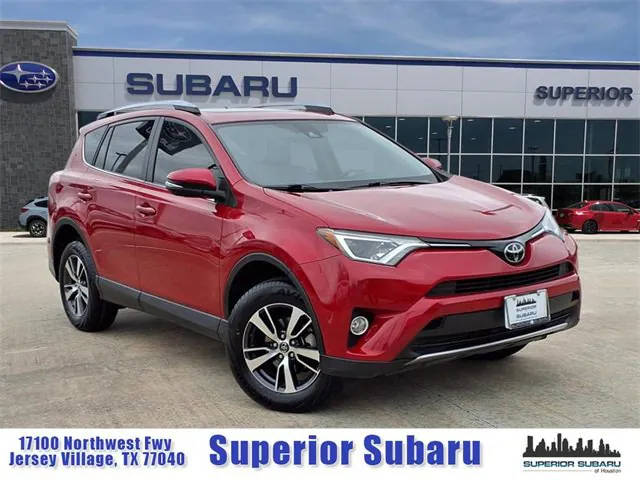 2017 Toyota RAV4 XLE FWD photo