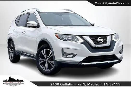 2017 Nissan Rogue SL FWD photo