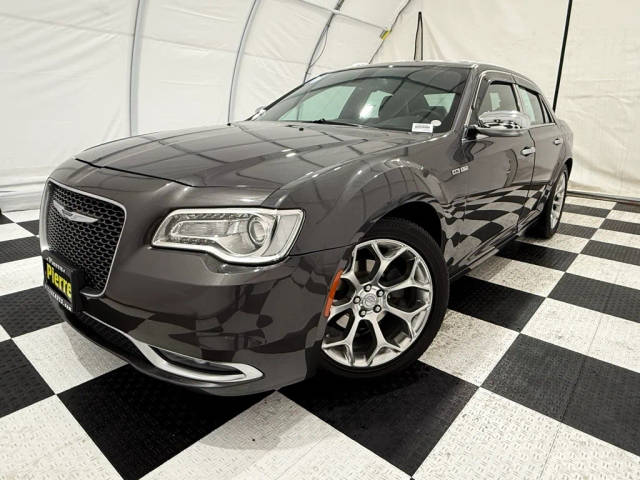 2016 Chrysler 300 300C Platinum RWD photo