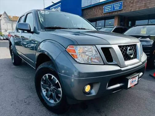 2017 Nissan Frontier PRO-4X 4WD photo