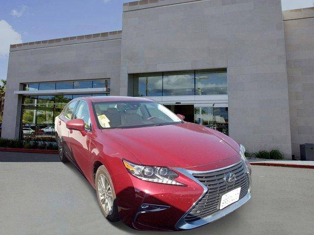 2017 Lexus ES ES 300h FWD photo