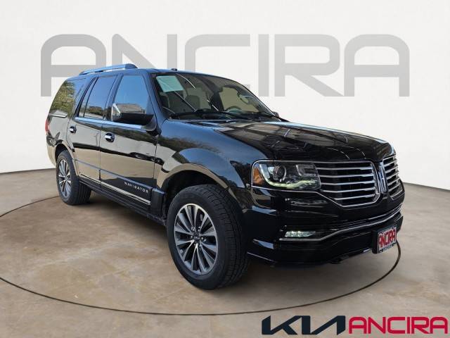 2017 Lincoln Navigator Select RWD photo