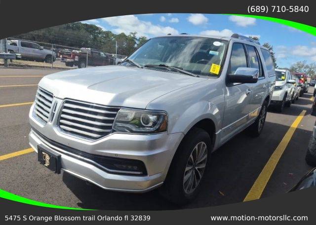 2017 Lincoln Navigator Select RWD photo
