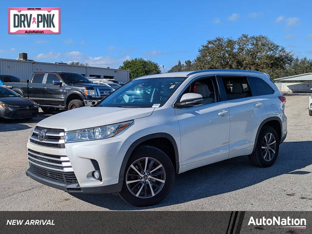 2017 Toyota Highlander XLE FWD photo