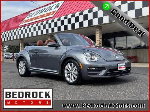 2017 Volkswagen Beetle 1.8T Classic FWD photo