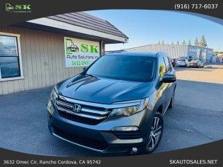 2017 Honda Pilot Touring AWD photo