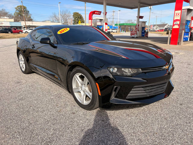 2017 Chevrolet Camaro 1LT RWD photo
