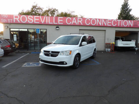 2017 Dodge Grand Caravan SXT FWD photo