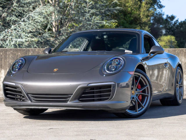 2017 Porsche 911 Carrera S RWD photo
