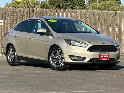 2017 Ford Focus SE FWD photo