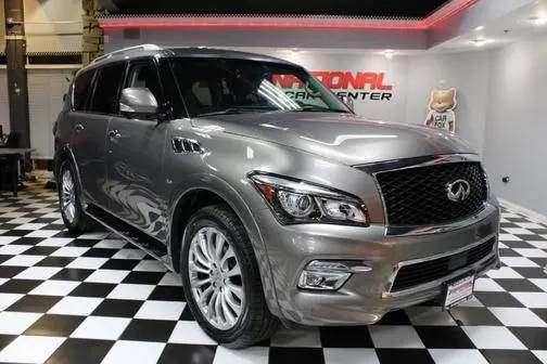 2017 Infiniti QX80 4WD photo