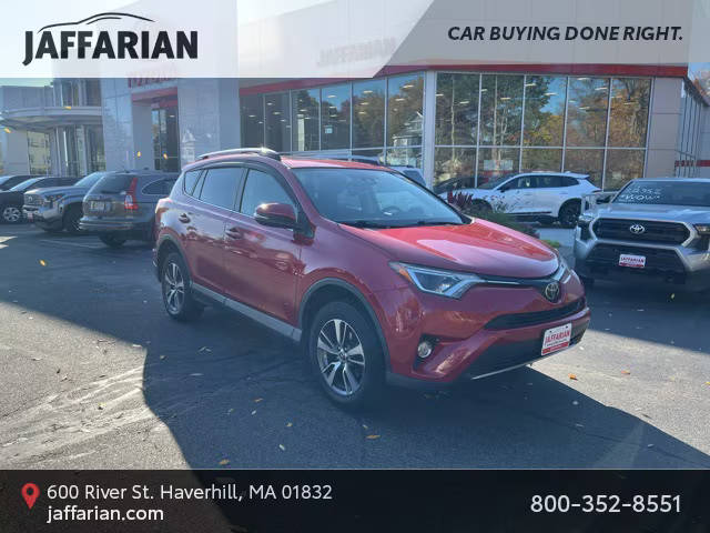 2017 Toyota RAV4 XLE AWD photo