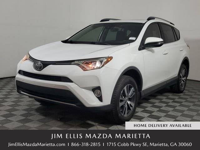 2017 Toyota RAV4 XLE FWD photo