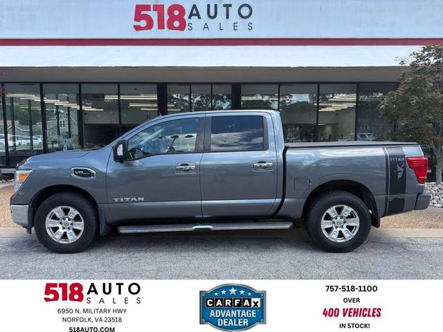 2017 Nissan Titan SV 4WD photo