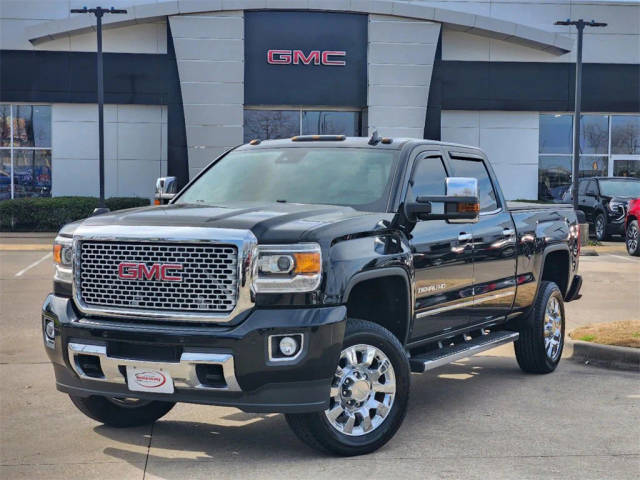 2017 GMC Sierra 2500HD Denali 4WD photo