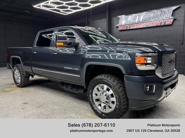 2017 GMC Sierra 2500HD Denali 4WD photo