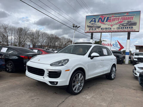 2017 Porsche Cayenne Platinum Edition AWD photo