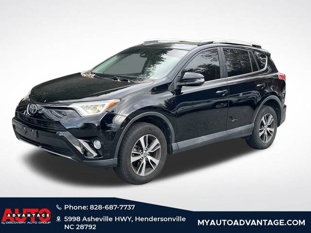2017 Toyota RAV4 XLE FWD photo