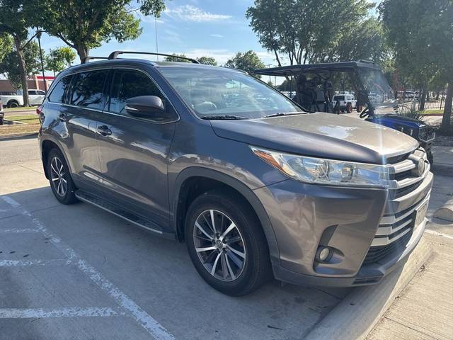 2017 Toyota Highlander XLE FWD photo