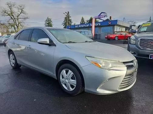 2016 Toyota Camry LE FWD photo