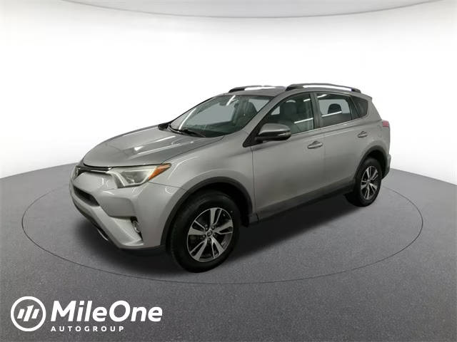 2017 Toyota RAV4 XLE FWD photo