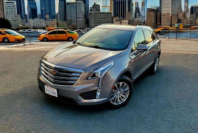 2017 Cadillac XT5 Luxury FWD FWD photo