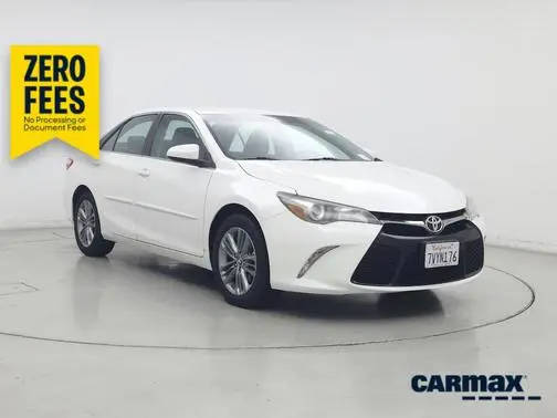 2017 Toyota Camry SE FWD photo