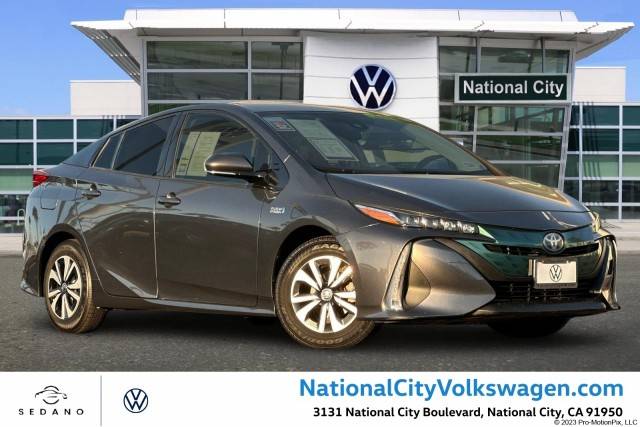 2017 Toyota Prius Prime Plus FWD photo